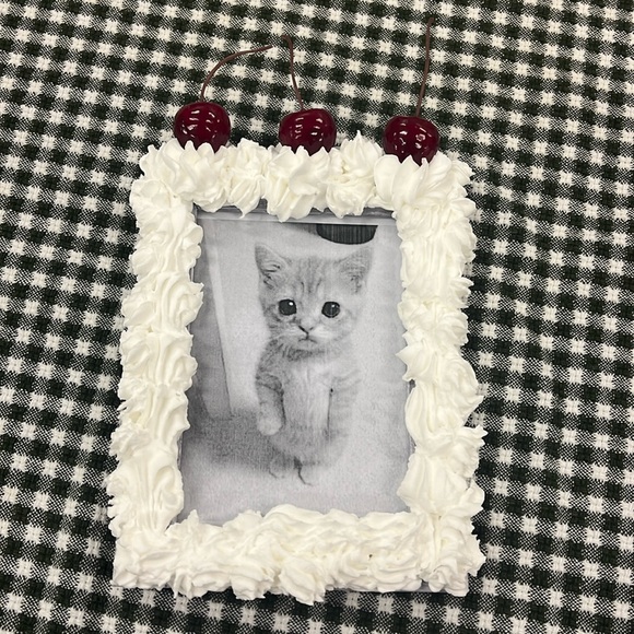 Handmade cake frame - Picture 1 of 3